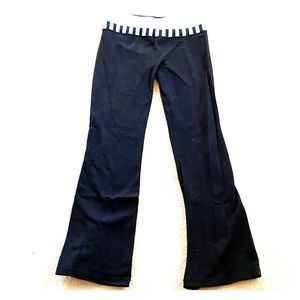 Lululemon black leggings pants size 8